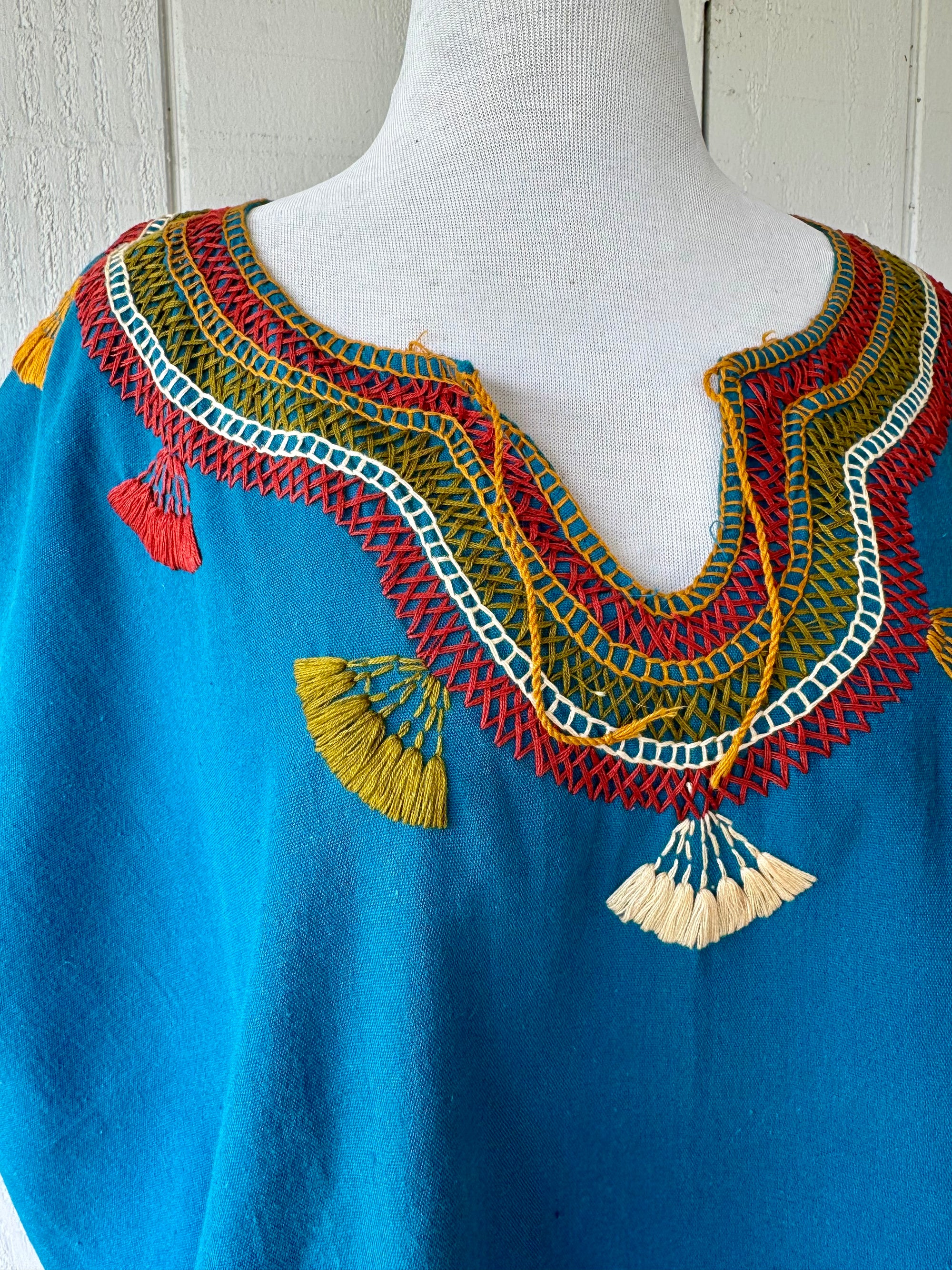 70s Embroidered Mexican Chiapas Tunic Top