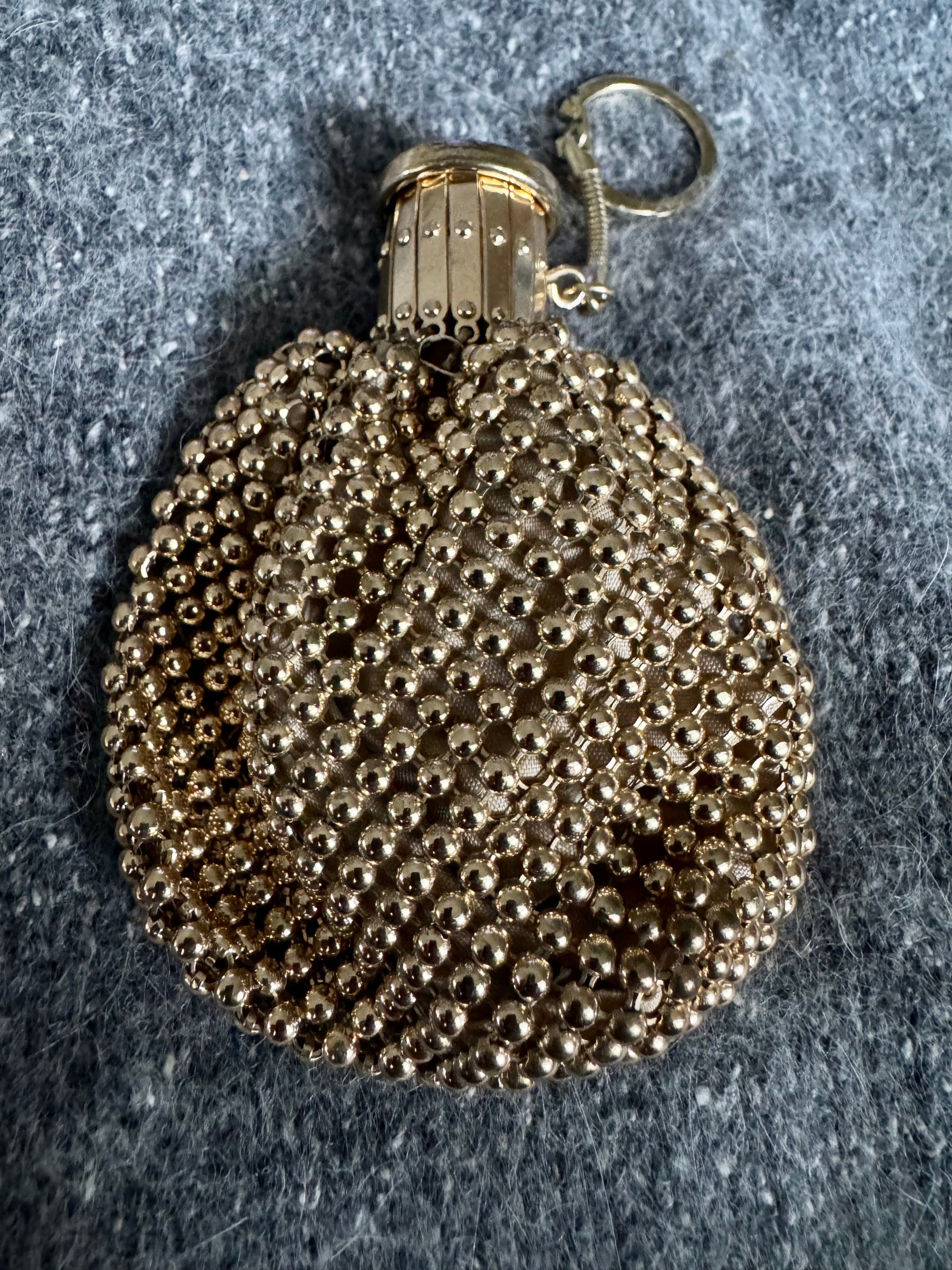 Antique Whiting & Davis Gold Mesh Beggars Bag Expanding Accordion
