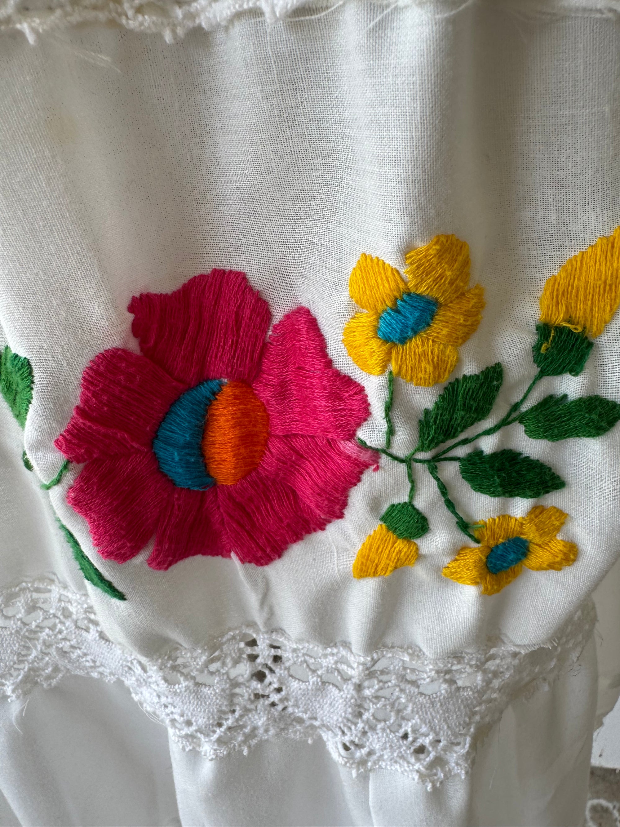 80s White Floral Embroidered Campesina Mexican Peasant Dress Off Shoulder