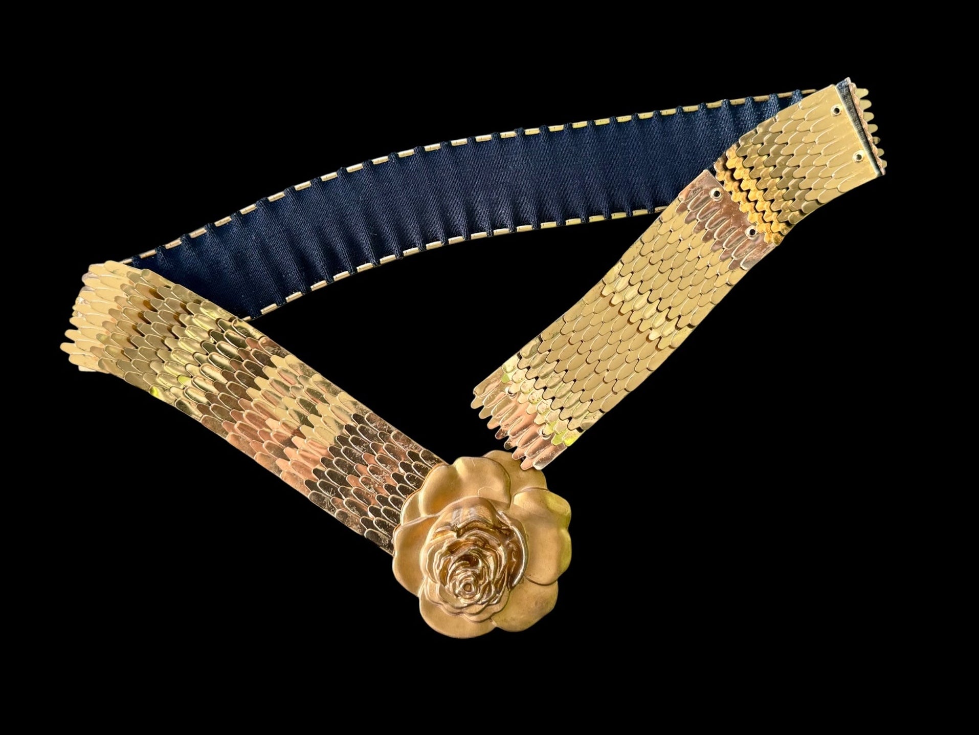 80s Gold Metal Fish Belt Rose Buckle