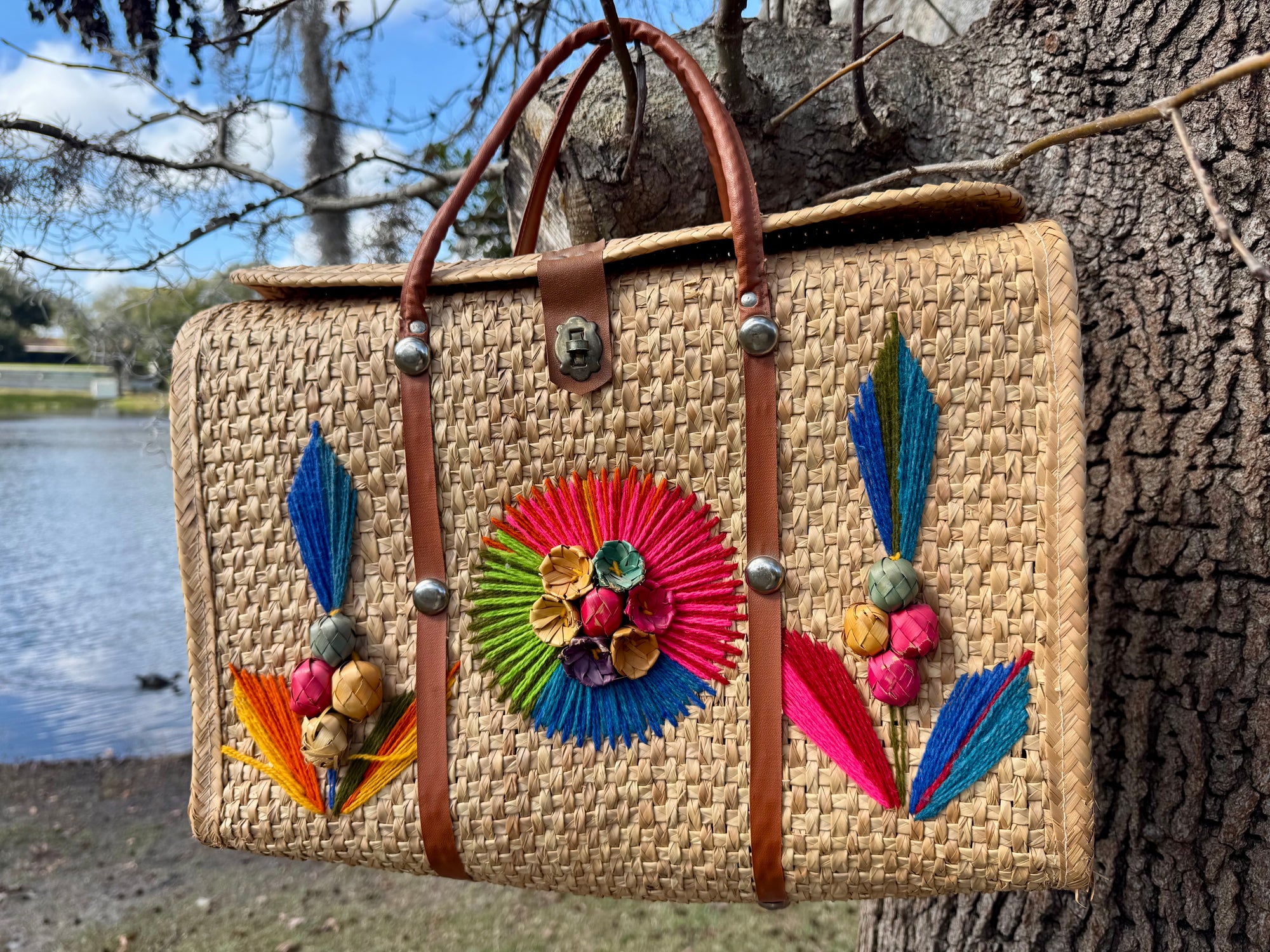 70s Mexico Floral Hand Woven Straw Basket Beach Bag Travel Tote