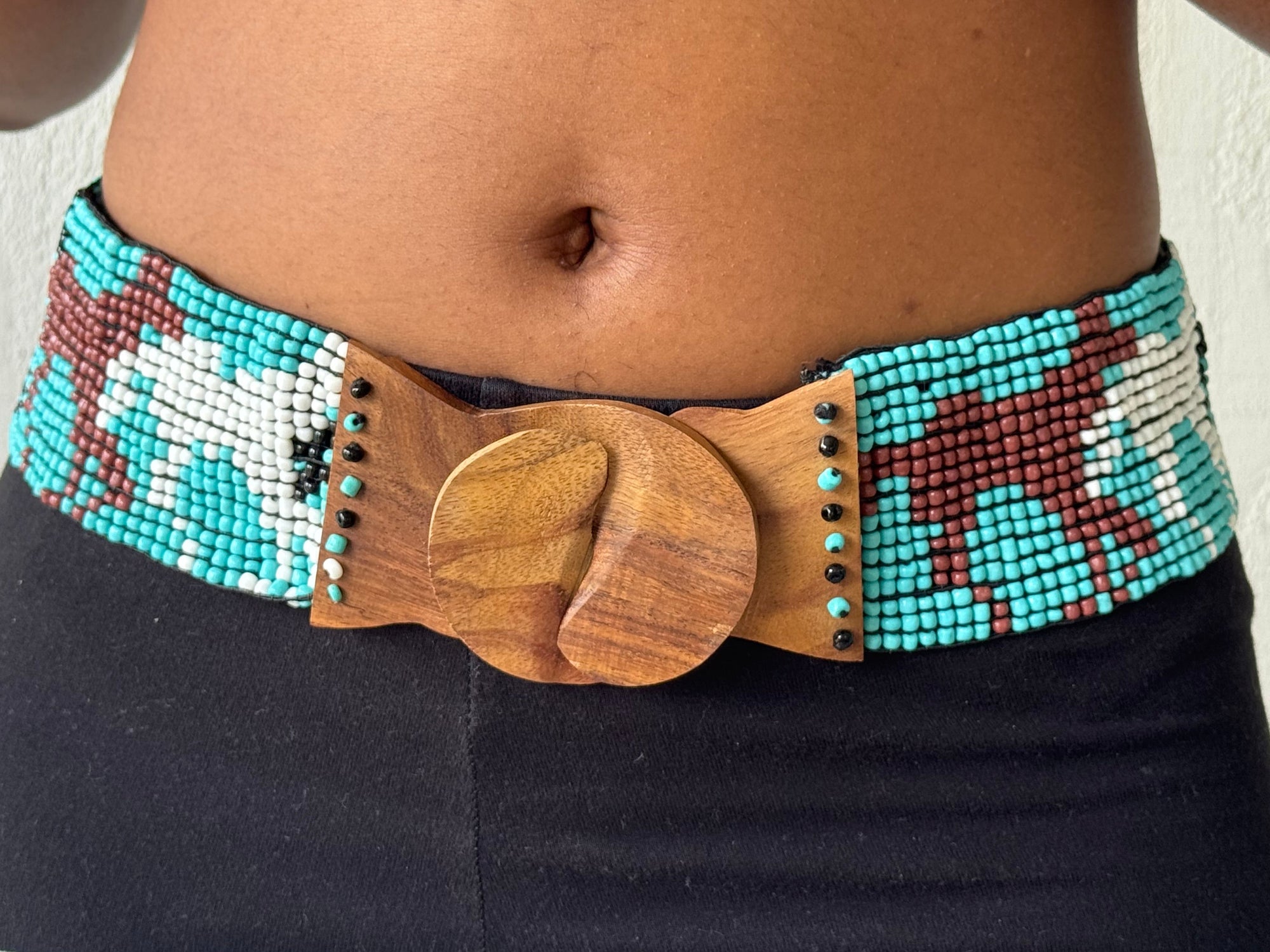90s Seed Bead Horses Belt Western Stretch Waist OS Wood Clasp