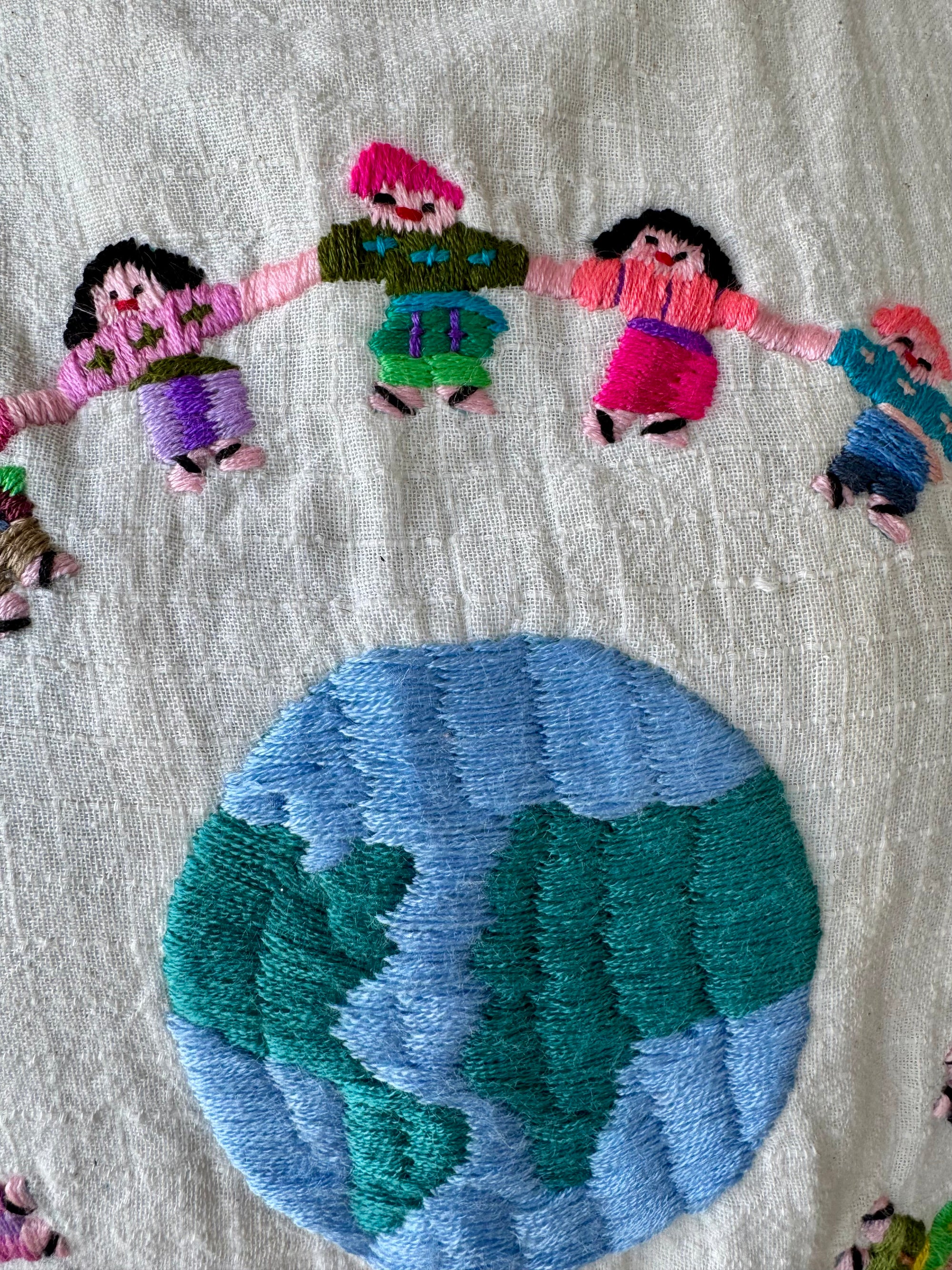 90s Guatemalan Embroidered Children Around the World Gauze Top