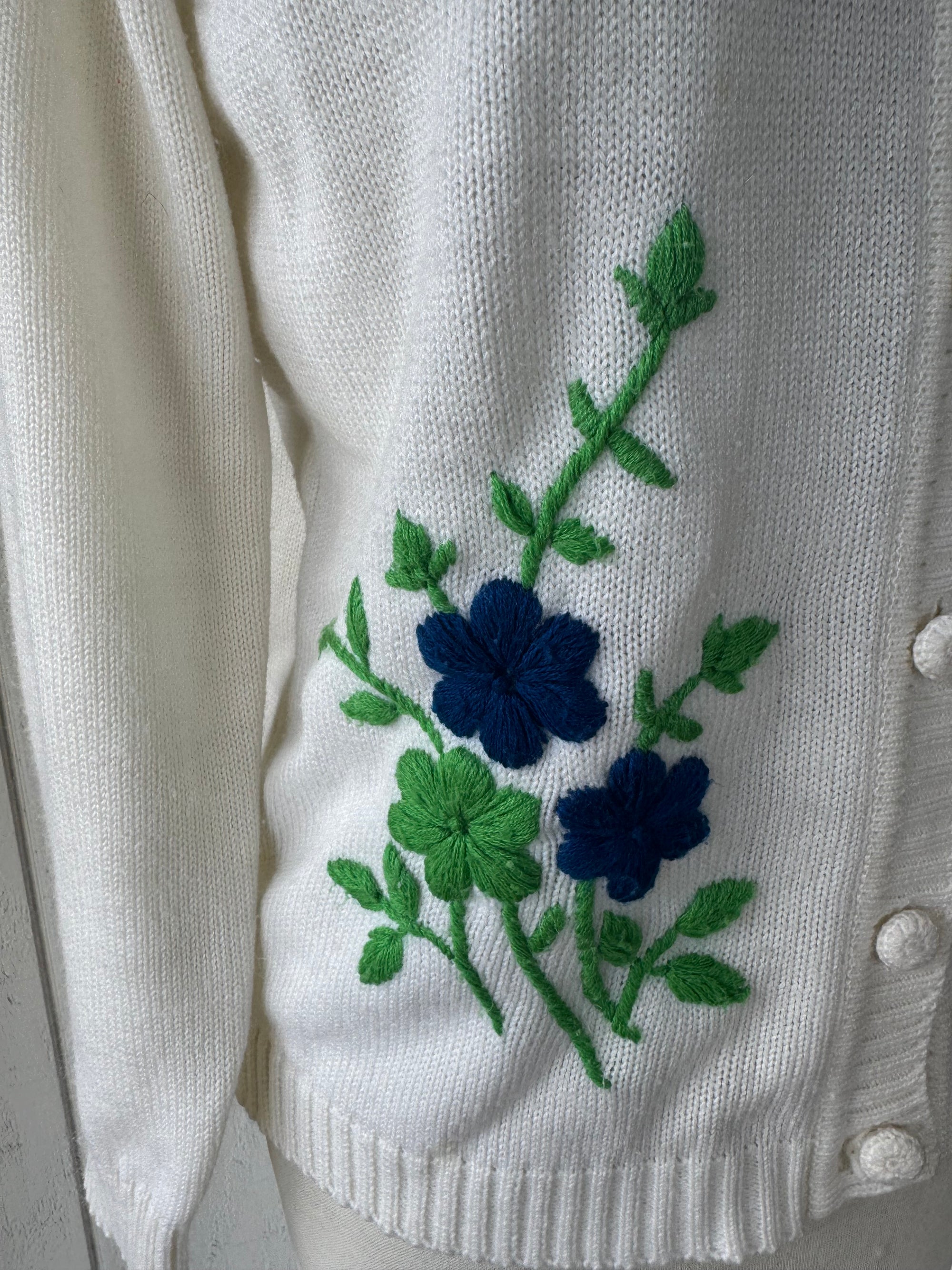 60s Specialty House Floral Embroidered Cardigan