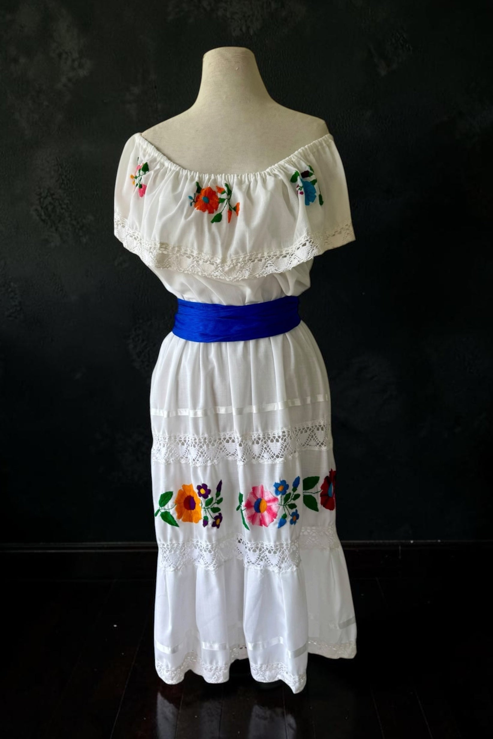 80s White Floral Embroidered Campesina Mexican Peasant Dress Off Shoulder